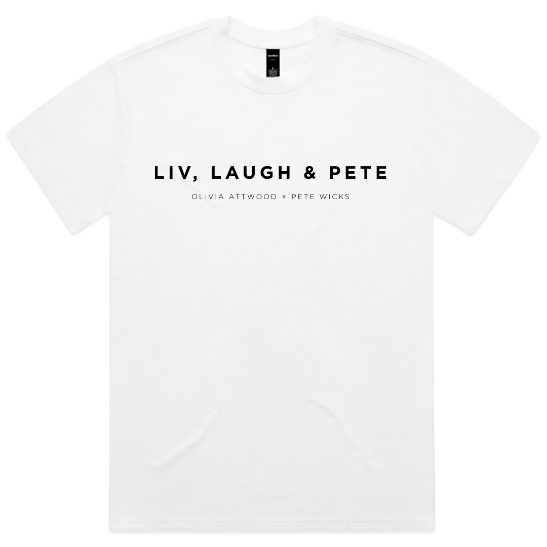 KISS Olivia & Pete T-Shirt White (Oversized)